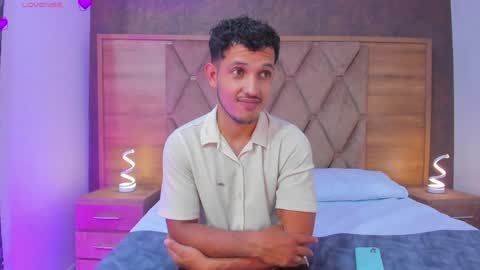 YG COUPLE online show from April 2026 08:13:02 PM