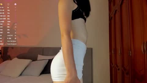 Einyel  online show from March 2025 11:15:01 PM