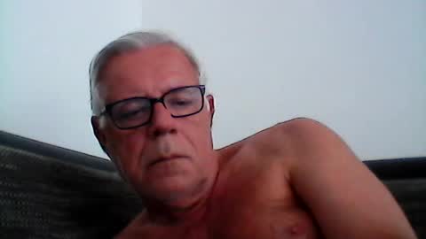 Snapshot of eisbaer1957 chatting on June 2026 04:12:02 PM eisbaer1957 online show from June 2026 04:12:02 PM