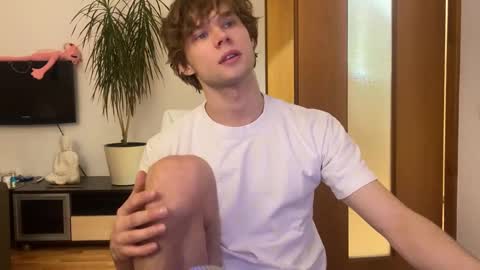 Eitan online show from January 2025 07:15:01 PM