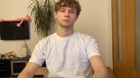 Eitan online show from January 2025 05:32:01 PM