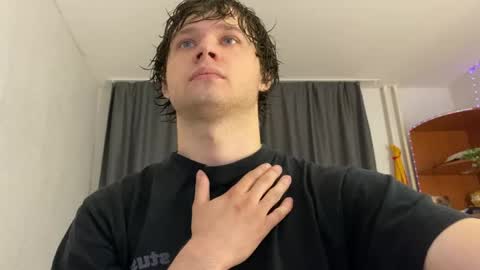 Snapshot of eitanhere chatting on June 2026 07:37:02 PM Eitan online show from June 2026 07:37:02 PM