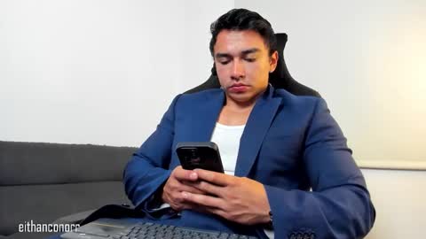 EITHAN CONOR online show from November 2025 02:22:01 AM