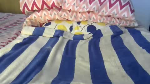 Snapshot of el_petite chatting on March 2025 01:03:01 PM petite online show from March 2025 01:03:01 PM