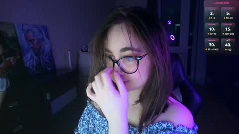 Snapshot of el_sweety chatting on January 2025 03:58:02 PM If you like it when I meow give me a thumbs up online show from January 2025 03:58:02 PM