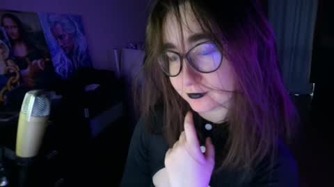 Snapshot of el_sweety chatting on January 2025 10:08:01 AM If you like it when I meow give me a thumbs up online show from January 2025 10:08:01 AM