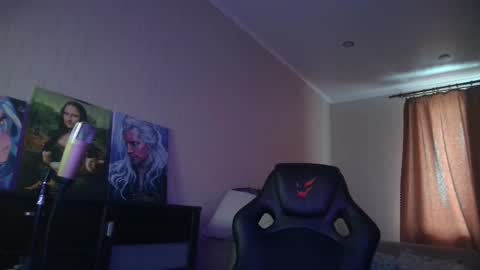 Snapshot of el_sweety chatting on February 2025 10:18:02 AM If you like it when I meow give me a thumbs up online show from February 2025 10:18:02 AM