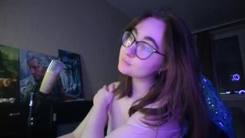 Snapshot of el_sweety chatting on February 2025 07:14:01 PM If you like it when I meow give me a thumbs up online show from February 2025 07:14:01 PM