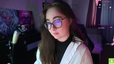 Snapshot of el_sweety chatting on October 2025 11:20:02 AM If you like it when I meow give me a thumbs up online show from October 2025 11:20:02 AM