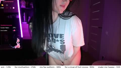 Snapshot of el_sweety chatting on May 2026 11:23:01 PM If you like it when I meow give me a thumbs up online show from May 2026 11:23:01 PM