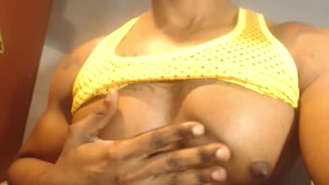 Snapshot of el_vecino_m chatting on January 2026 04:07:02 AM el_vecino_m online show from January 2026 04:07:02 AM