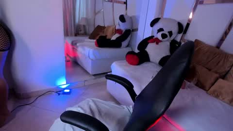 Snapshot of ela_beli chatting on September 2025 04:14:02 AM Ela Beli online show from September 2025 04:14:02 AM