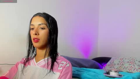 Ela33 online show from May 2026 10:06:01 PM