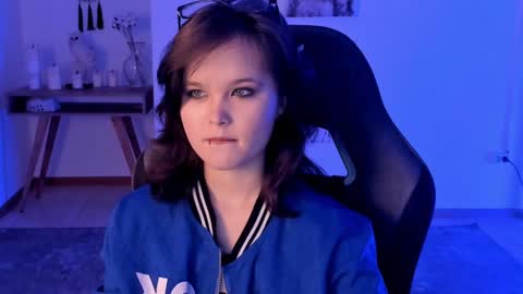 Snapshot of elainebeness chatting on December 2024 07:36:01 PM Your sweet girl online show from December 2024 07:36:01 PM