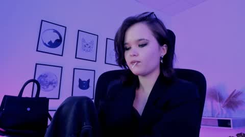 Snapshot of elainebeness chatting on December 2024 02:10:02 AM Your sweet girl online show from December 2024 02:10:02 AM