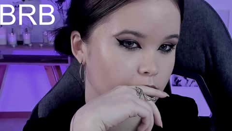 Snapshot of elainebeness chatting on January 2025 10:24:01 PM Your sweet girl online show from January 2025 10:24:01 PM