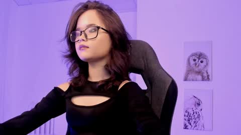 Snapshot of elainebeness chatting on January 2025 07:38:01 PM Your sweet girl online show from January 2025 07:38:01 PM