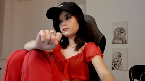 Snapshot of elainebeness chatting on January 2025 10:41:01 PM Your sweet girl online show from January 2025 10:41:01 PM