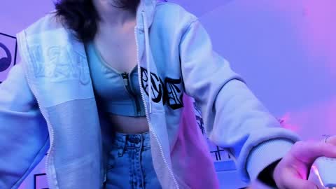 Snapshot of elainebeness chatting on January 2025 01:21:01 AM Your sweet girl online show from January 2025 01:21:01 AM