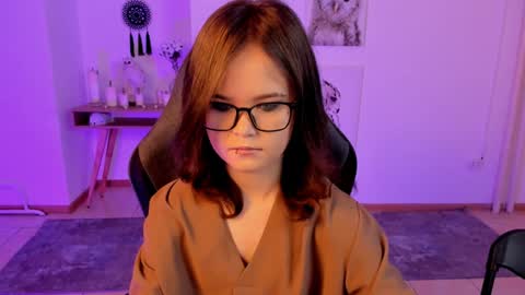 Snapshot of elainebeness chatting on January 2025 07:28:02 PM Your sweet girl online show from January 2025 07:28:02 PM