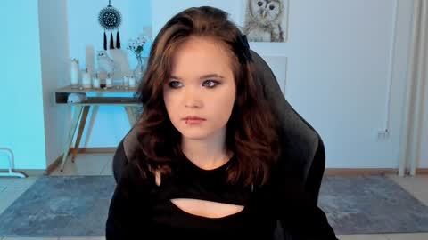 Snapshot of elainebeness chatting on January 2025 07:29:02 PM Your sweet girl online show from January 2025 07:29:02 PM