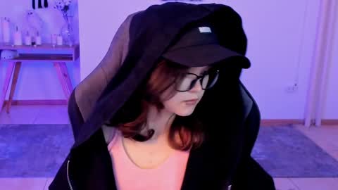 Snapshot of elainebeness chatting on February 2025 01:45:01 AM Your sweet girl online show from February 2025 01:45:01 AM