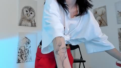 Snapshot of elainebeness chatting on February 2025 01:54:01 AM Your sweet girl online show from February 2025 01:54:01 AM