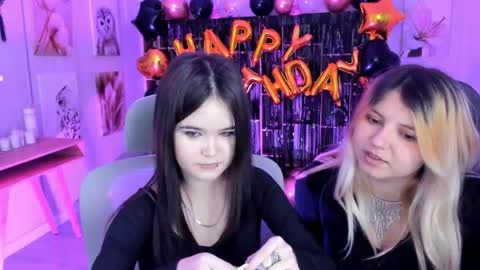 Snapshot of elainebeness chatting on October 2025 08:31:02 PM Your sweet girl online show from October 2025 08:31:02 PM