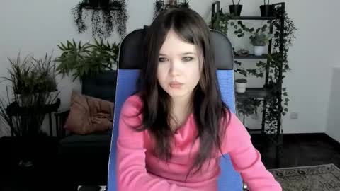 Snapshot of elainebeness chatting on November 2025 08:24:02 PM Your sweet girl online show from November 2025 08:24:02 PM