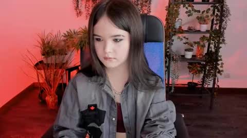 Snapshot of elainebeness chatting on January 2026 07:28:01 PM Your sweet girl online show from January 2026 07:28:01 PM