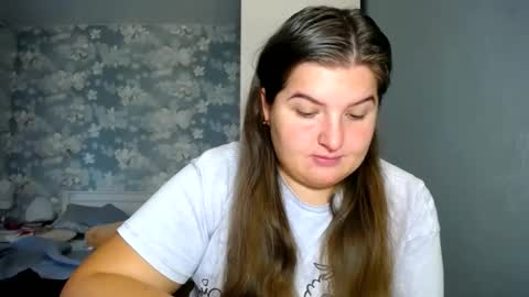 Snapshot of elanis_blair chatting on October 2025 12:47:01 PM Elanis online show from October 2025 12:47:01 PM