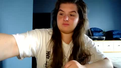 Elanis online show from July 2026 09:12:02 AM