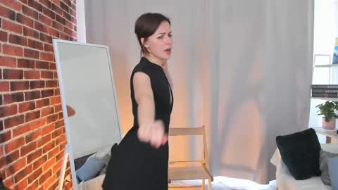 Snapshot of elannand chatting on March 2025 09:21:01 AM ELA 3 online show from March 2025 09:21:01 AM