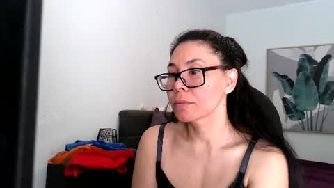Snapshot of elaramuse_ chatting on July 2026 08:21:01 AM elaramuse_ online show from July 2026 08:21:01 AM