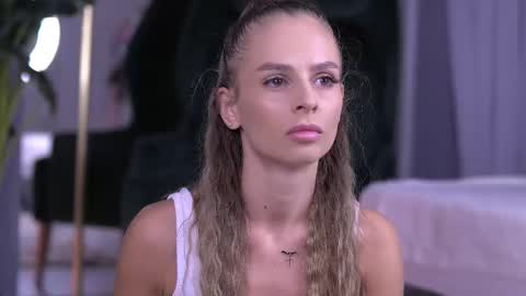 Snapshot of elarashine chatting on September 2025 09:04:02 PM elarashine online show from September 2025 09:04:02 PM