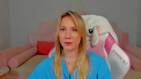 Snapshot of elaravoltage chatting on July 2026 05:44:01 PM elaravoltage online show from July 2026 05:44:01 PM