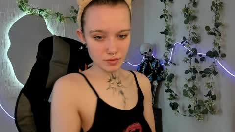 elastikiss online show from April 2026 08:18:02 AM