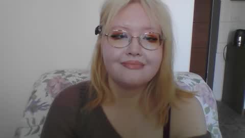 elayne_sweet online show from March 2026 08:09:01 AM