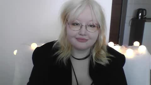 elayne_sweet online show from March 2026 08:19:01 AM