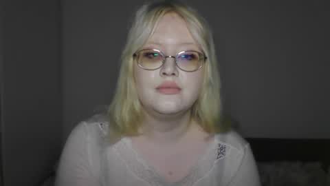 elayne_sweet online show from May 2026 06:00:02 AM