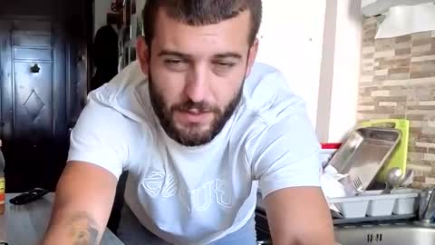 Snapshot of elchapoguzman95 chatting on September 2025 08:27:01 AM elchapoguzman95 online show from September 2025 08:27:01 AM