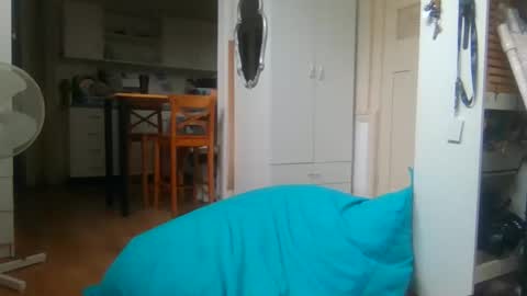 daniel18cmx online show from October 2025 01:39:01 AM