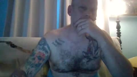 elcornio9 online show from April 2026 11:22:02 PM