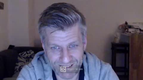 Snapshot of elculiador2207 chatting on January 2025 11:01:02 PM Timm online show from January 2025 11:01:02 PM