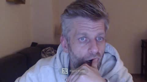 Snapshot of elculiador2207 chatting on January 2025 07:21:01 PM Timm online show from January 2025 07:21:01 PM