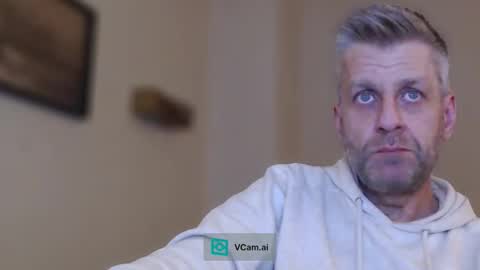 Snapshot of elculiador2207 chatting on November 2025 10:34:02 PM Timm online show from November 2025 10:34:02 PM