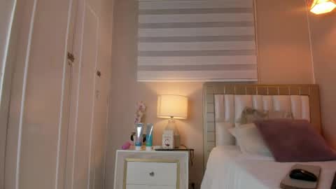 ELECTRA online show from April 2026 09:26:02 PM