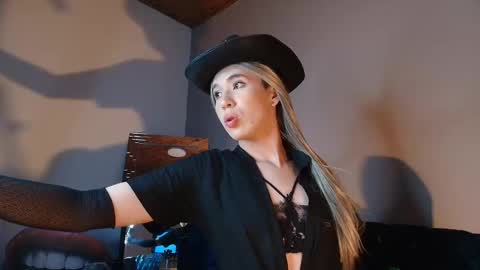 electra_gosselin online show from October 2025 04:35:02 AM