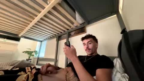 Snapshot of electron448 chatting on October 2025 05:57:01 PM electron448 online show from October 2025 05:57:01 PM