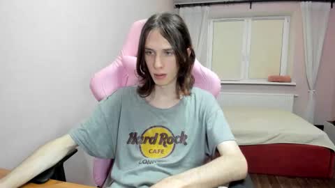 Snapshot of eleganc3 chatting on September 2025 09:37:01 PM eleganc3 online show from September 2025 09:37:01 PM